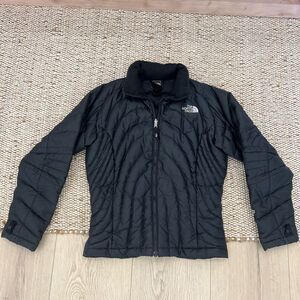 North face women’s puffer jacket black size small